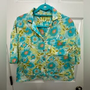 Billabong 100% cotton Floral Button-Up Shirt in Blue size Small surf wear
